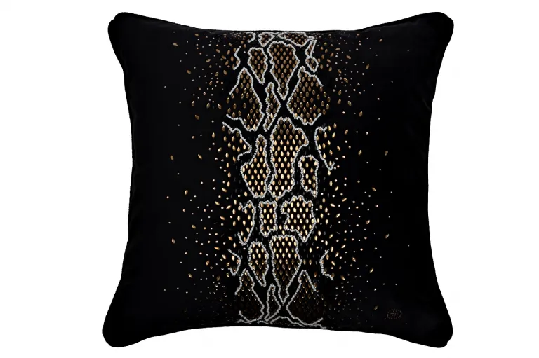 фото 70SW-38076 Подушка со стразами "Питон" черный 45*45